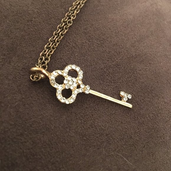 Key Pendant Necklace Vintage Swarovski Crystals - Picture 6 of 9